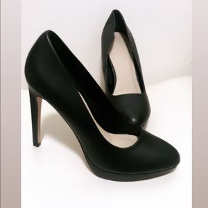 Forever 21  black pumps size 9 used